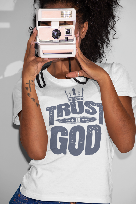 Trust In God - Women's T-Shirt